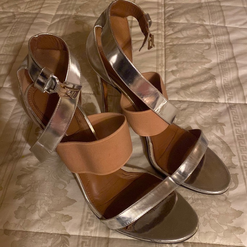 Givenchy Paris. Silver and nude heels in size 10.